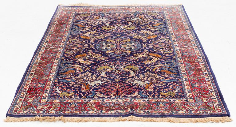 Matta, sannolikt Täbriz, signerad, ca 212 x 145 cm.