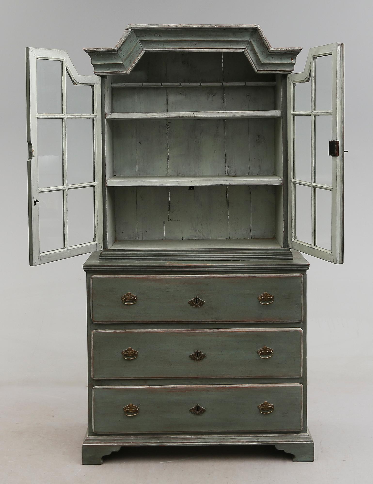 VITRINSKÅP, 1700-/1800-tal.