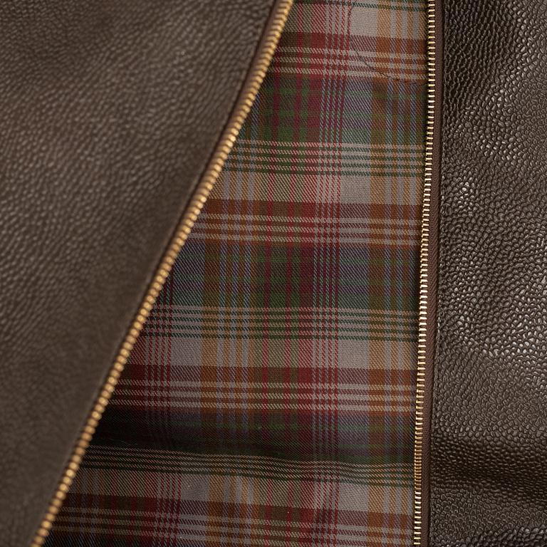Mulberry, garment cover.