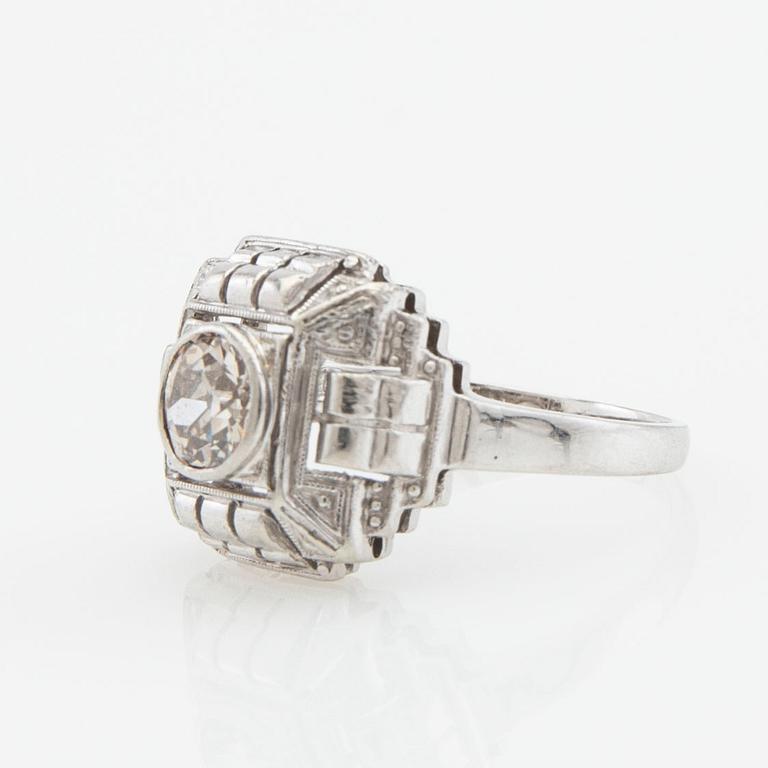 Ring, Art Deco, 14K vitguld med gammalslipad diamant.