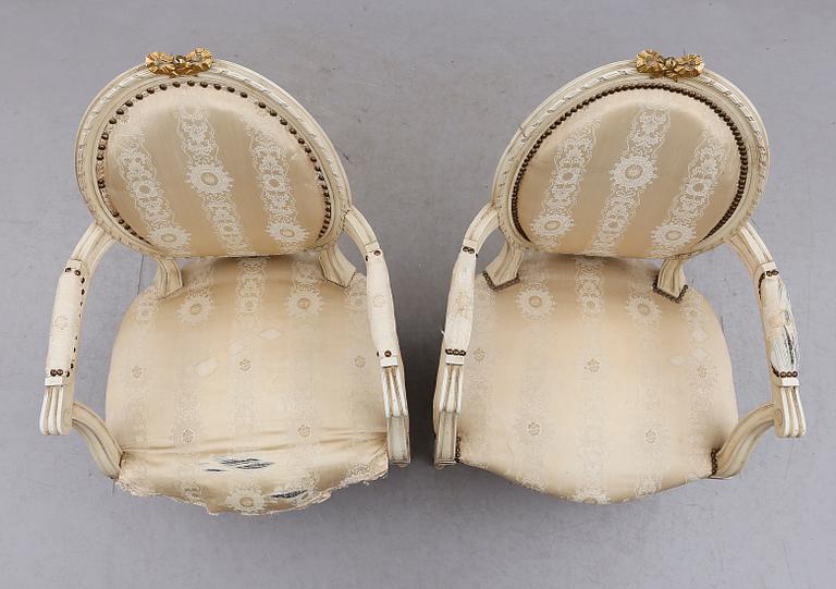 KARMSTOLAR, 1 par, gustaviansk stil, 1900-talets första hälft.