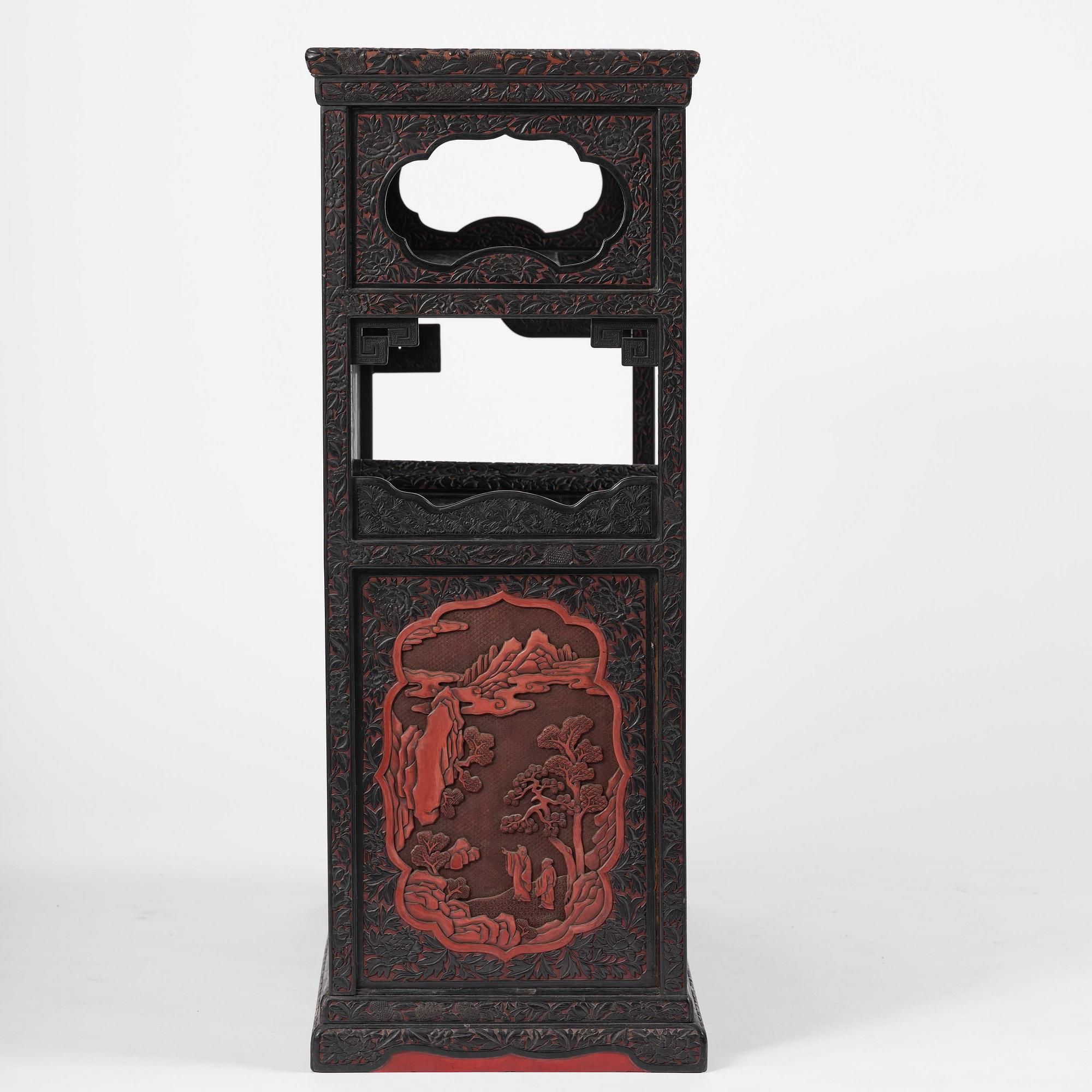 A lacquer display cabinet, late 19th century.