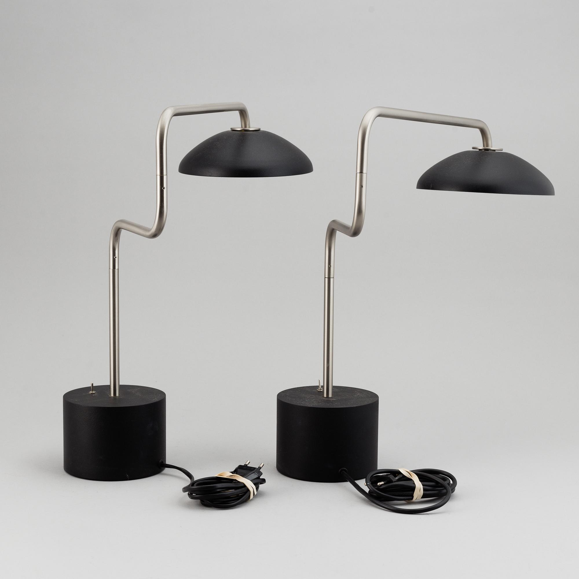 A pair of 'Suma' table lamps by Santa & Cole.