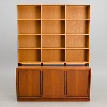 A bookshelf manufactured by Nupponen in the 1960s.