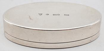 DOSA, silver, Georg Henrik Åkerberg, Växjö 1827. Vikt ca 44 gram.