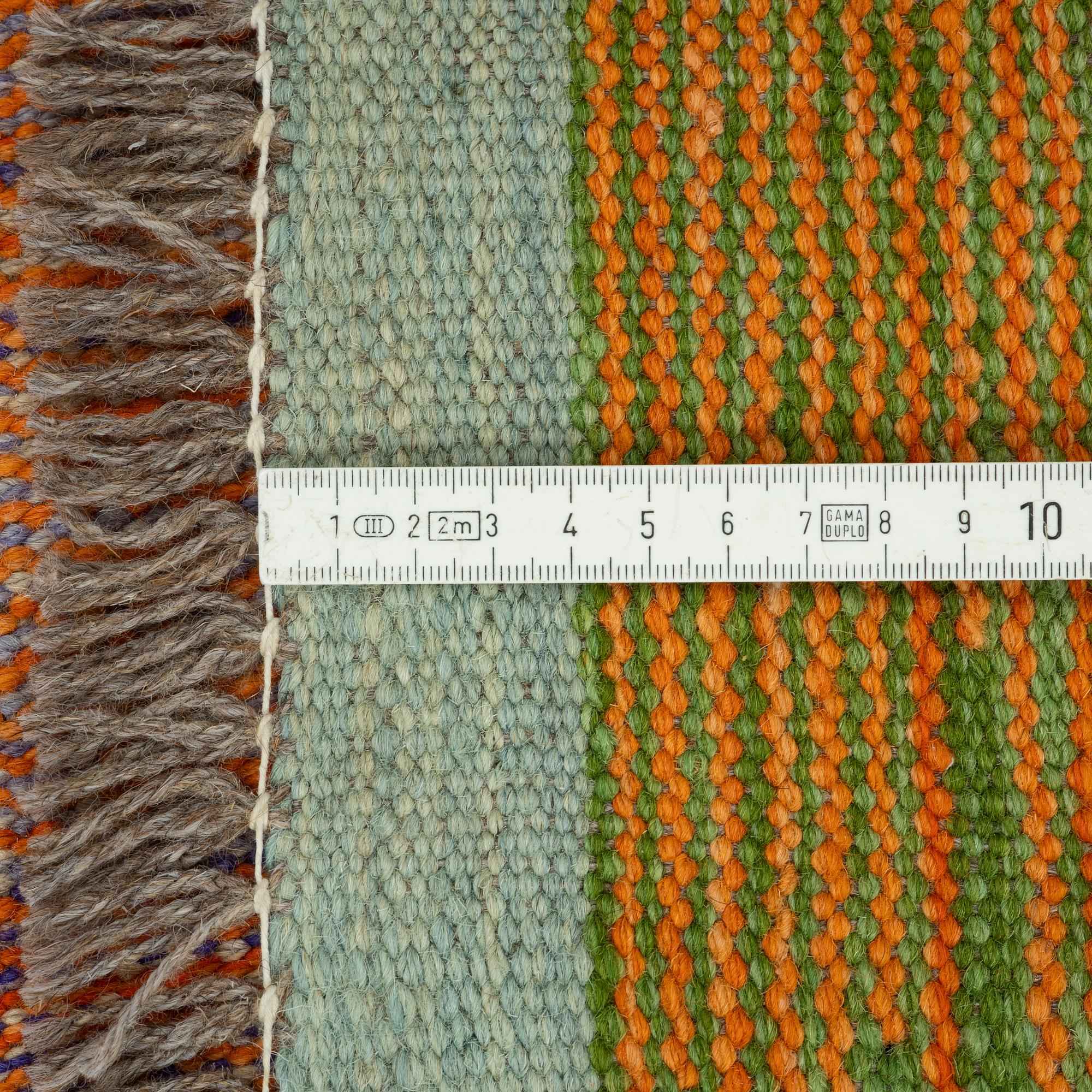 A kilim carpet, ca 253 x 180 cm.
