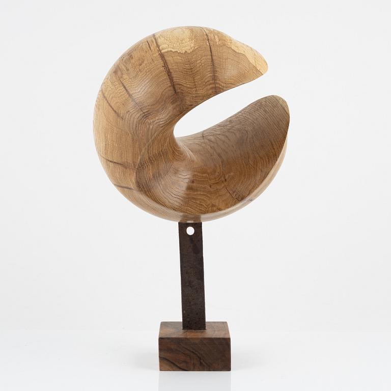 Magnus Ek, an oak wood and iron sculpture for Oaxen Krog.