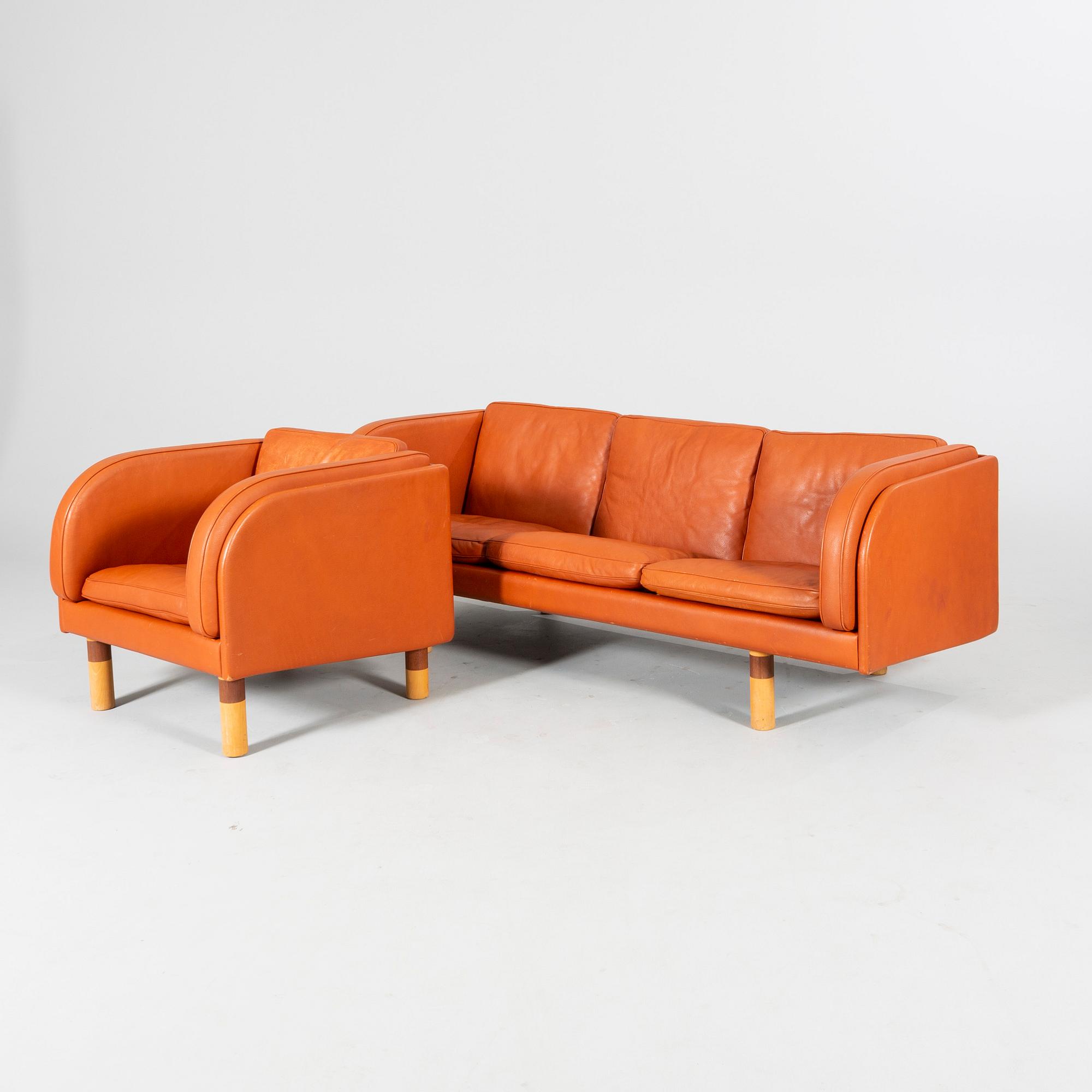 A "EJ20" sofa and armchair by Jørgen Gammelgaard for Erik Jørgensen from the late 20th century.