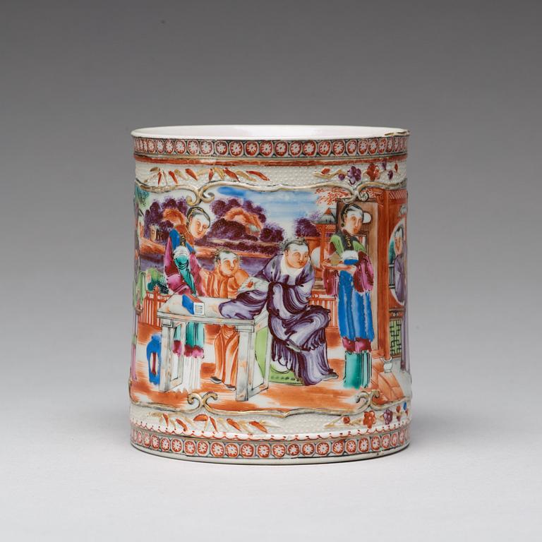 A large famille rose tankard, Qing dynasty, Qianlong (1736-95).