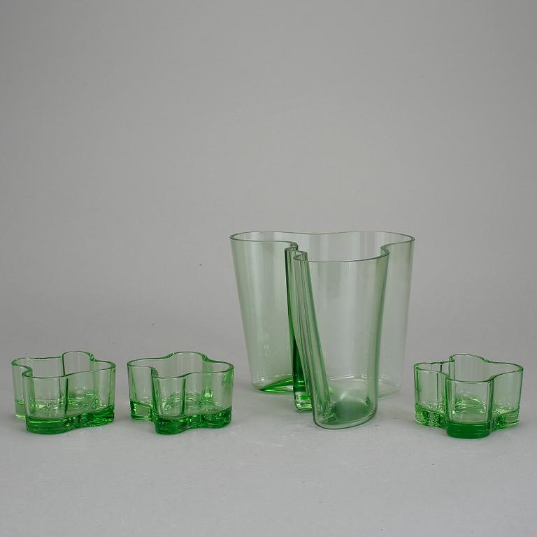 VAS och LJUSLYKTOR, 4 delar, glas, Alvar Aalto, Iittala.
