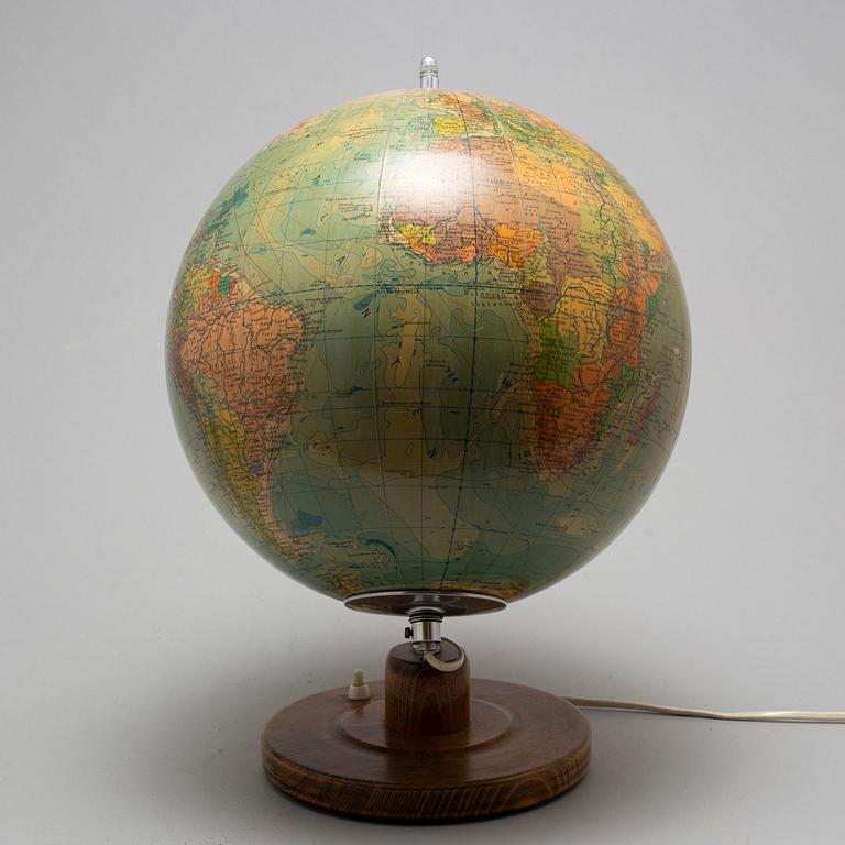 JORDGLOB, Räths Fysisk-politiska jordglob, 1900-talets mitt.