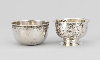 1303. TUMLARE och SUPKOPP, silver, Petter Friedrich Moldenhauer, Stockholm 1756. Supkoppen ostämplad,