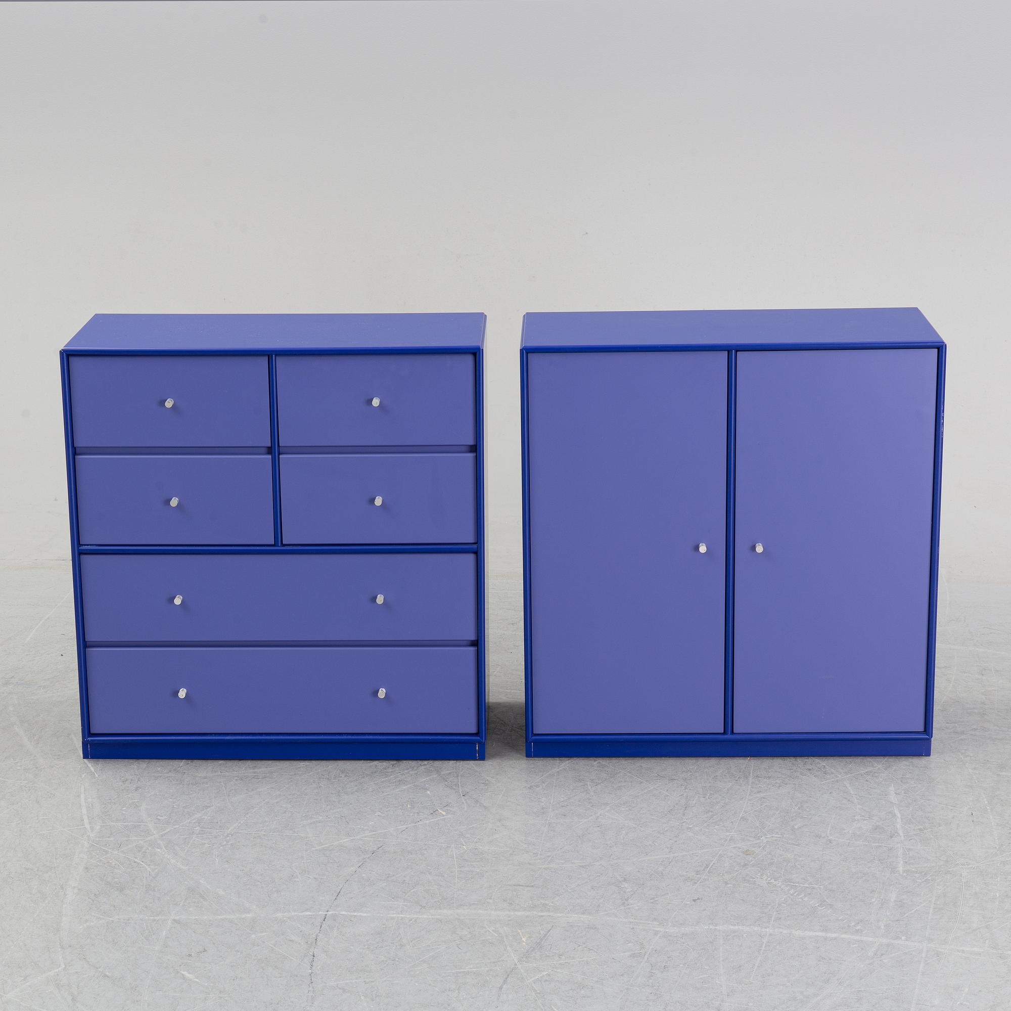 Byrå, skåp samt hylla med spotlights, Montana, Danmark.