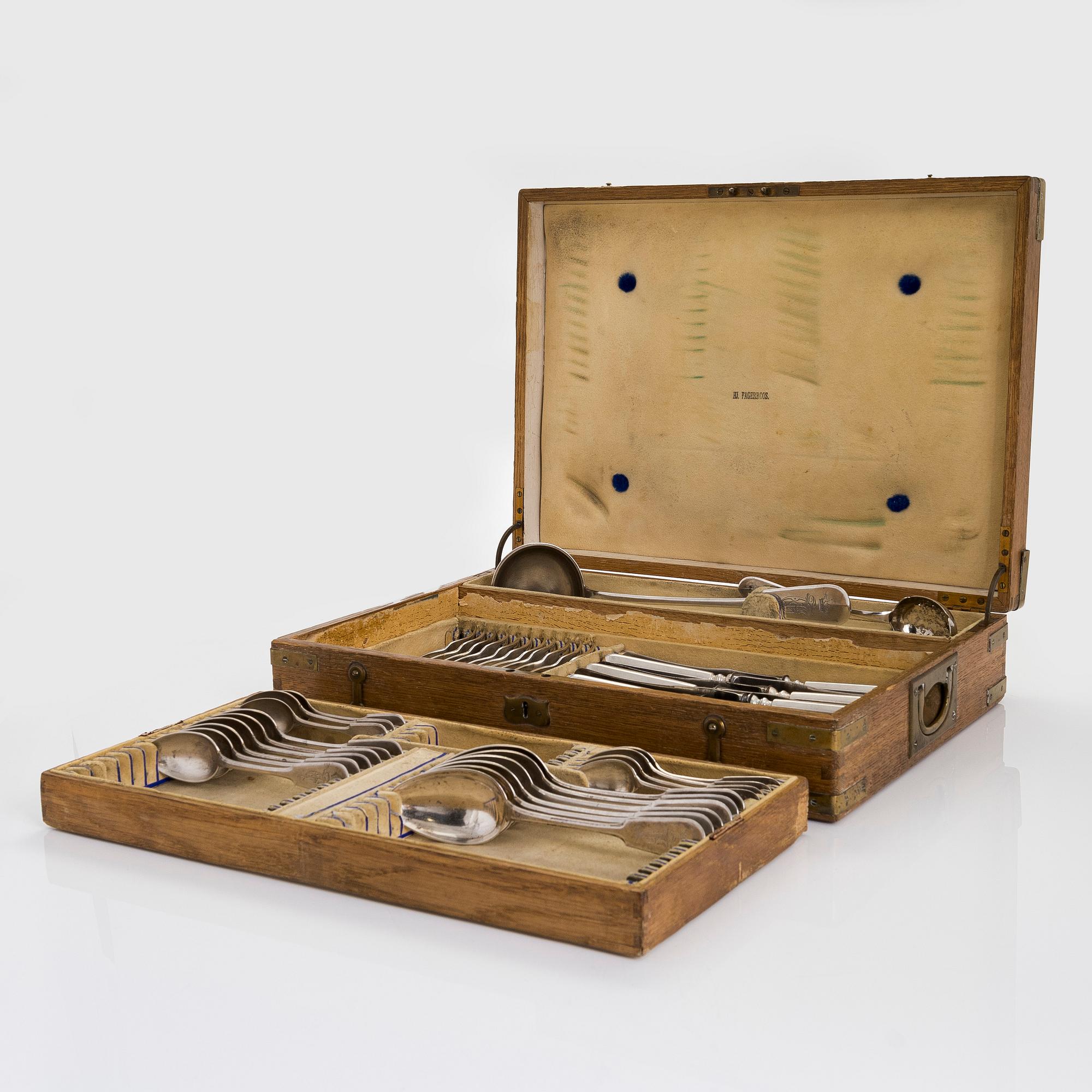 Hjalmar Fagerroos, bestickuppsättning, 44 dlr, silver, Helsingfors 1897. I original schatull.