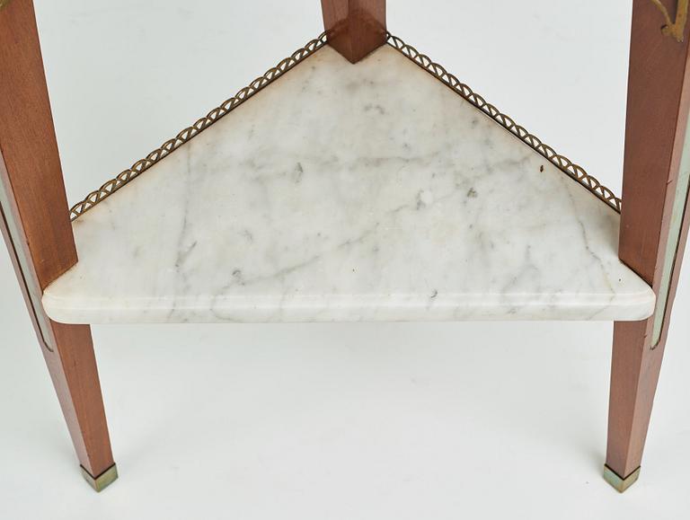 HÖRNBORD, sengustavianskt stockholmsarbete, 1700-talets slut.