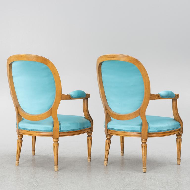 Armchairs, a pair in the Louis XVI style, first half of the 20th century.