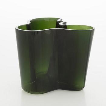 Alvar Aalto, vas, "3030", signerad Alvar Aalto -3030.