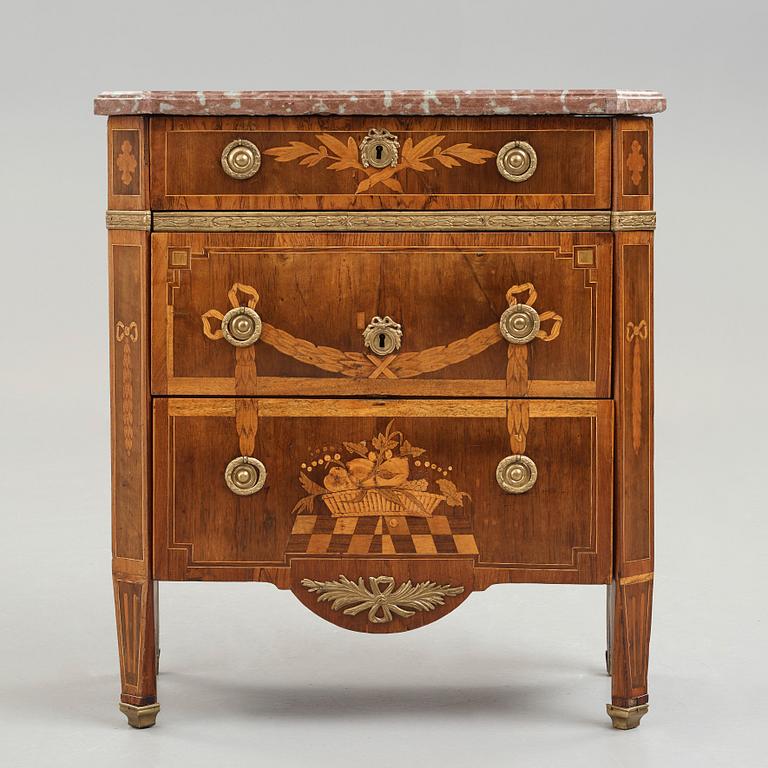 A Gustavian commode attributed to Jonas Hulsten, master in Stockholm 1773-1794.