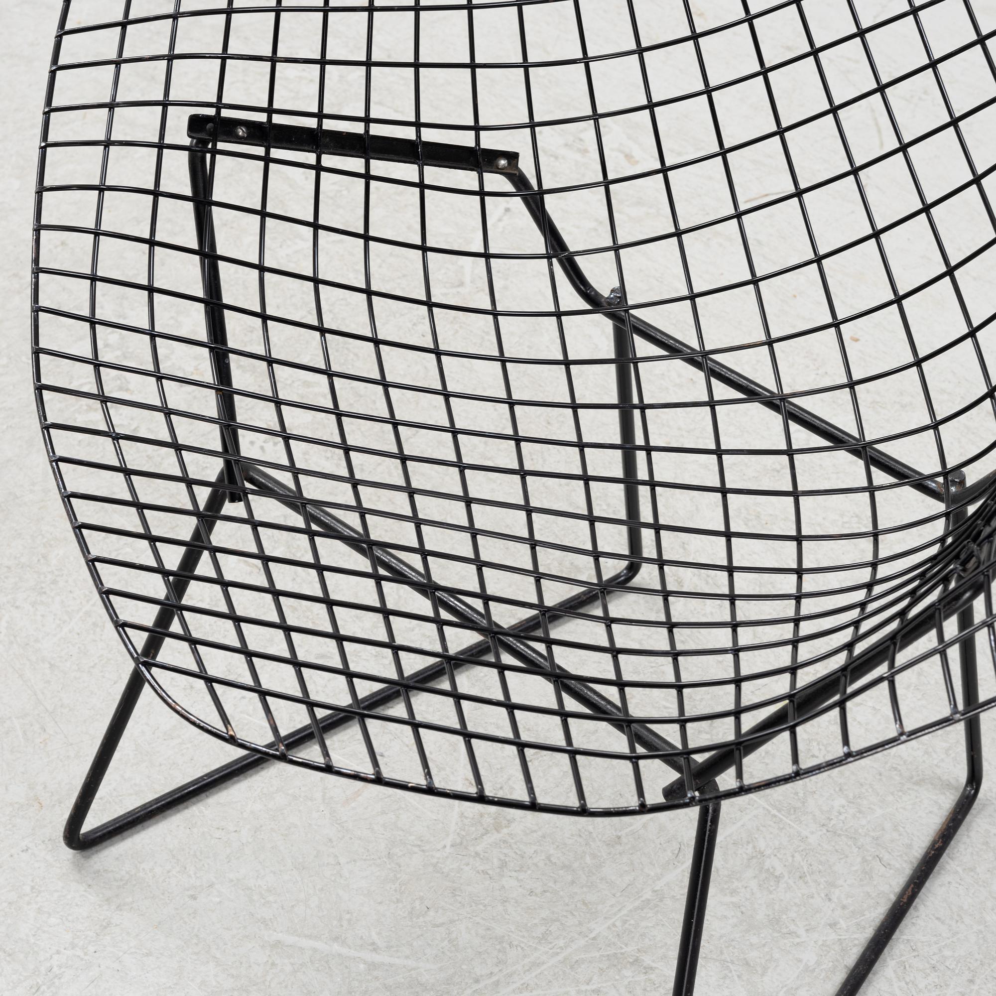 A 'Diamond Chair' by Harry Bertoia, second half of the 20th Century.