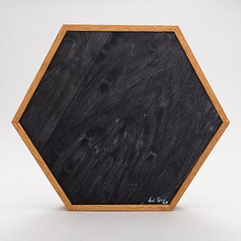 ALEKSI PUUSTINEN, BRICKA, "Hexagon Tray", signerad.