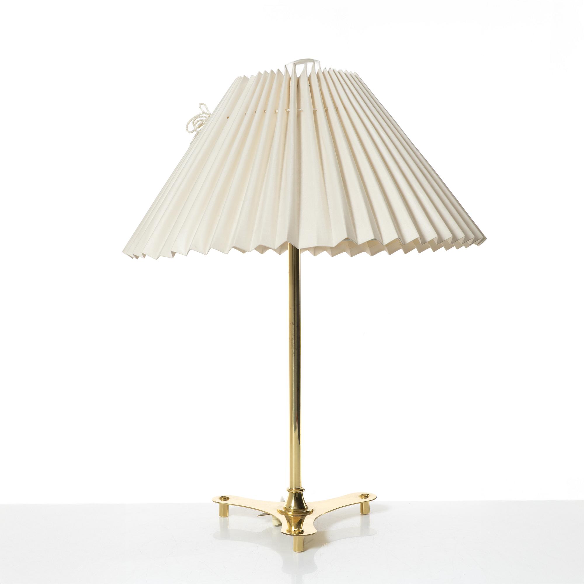 Josef Frank, bordslampa, modell 2467, Firma Svenskt Tenn.