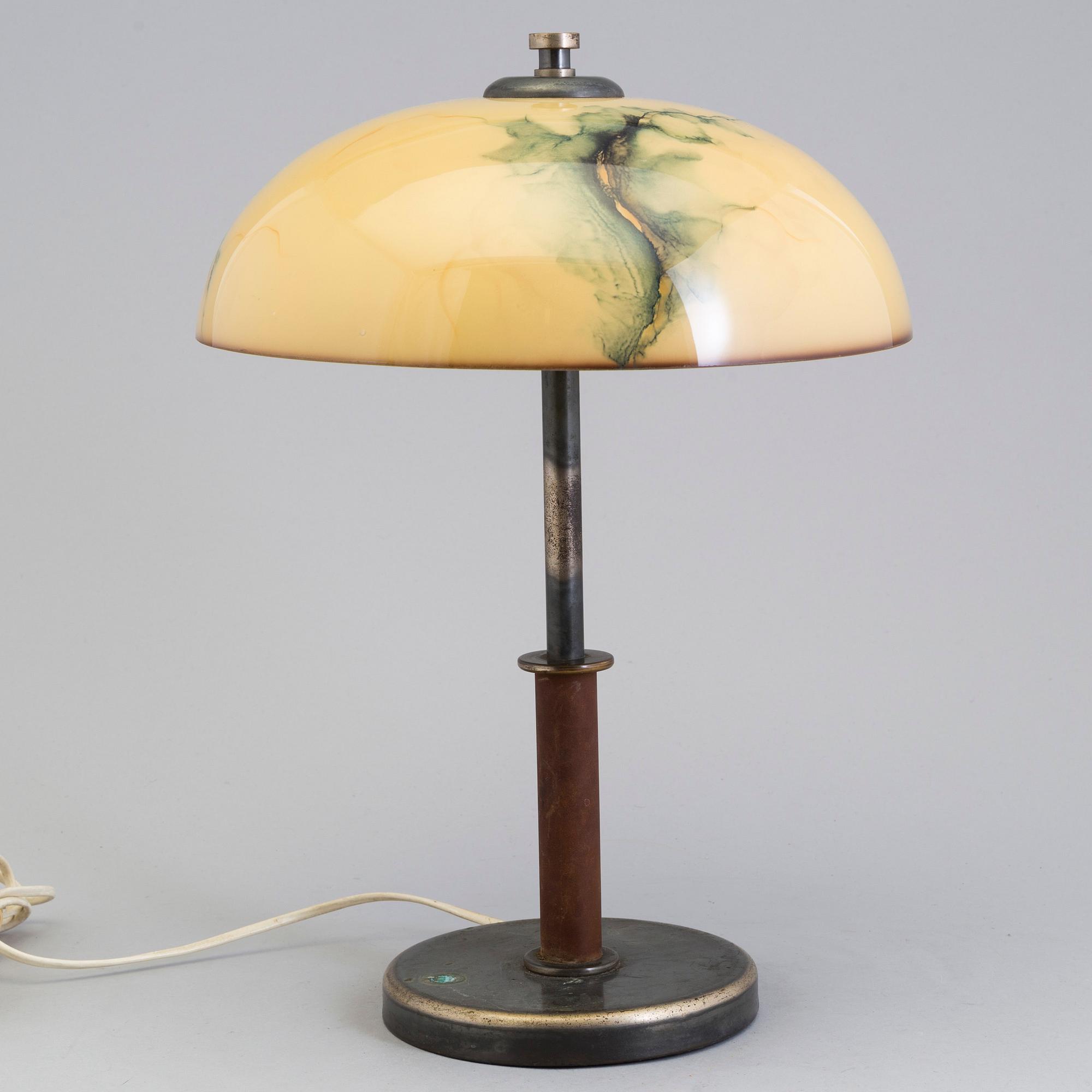 An early 20th century table lamp.