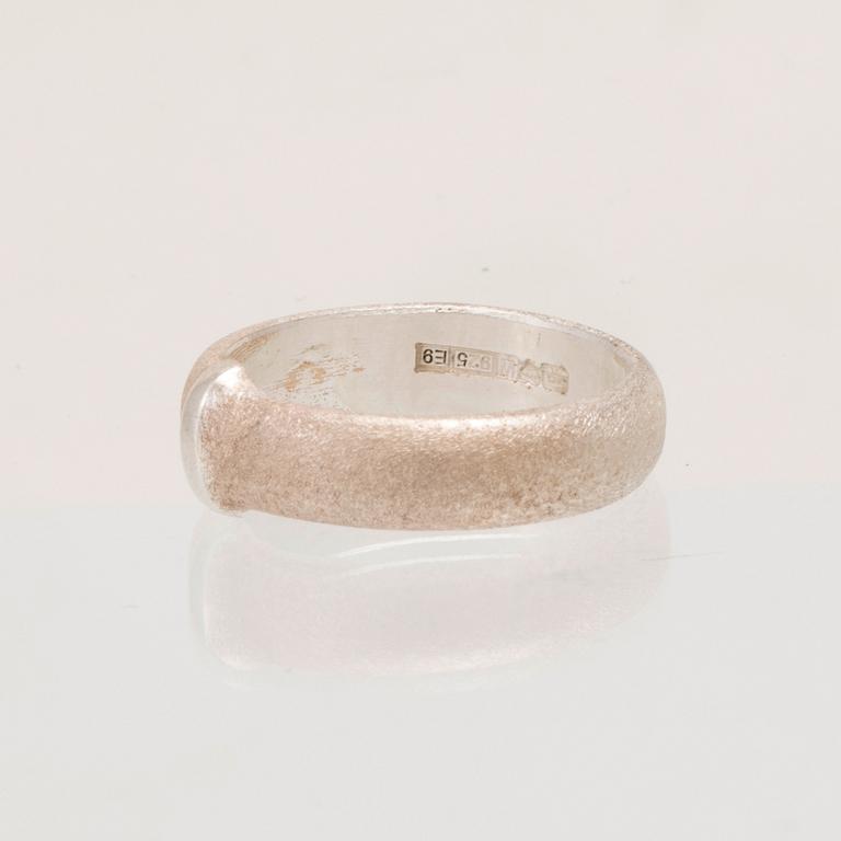 Zoltan Popovits brooch "Antares" in silver from 2002, as well as a silver ring from 2006, Lapponia.