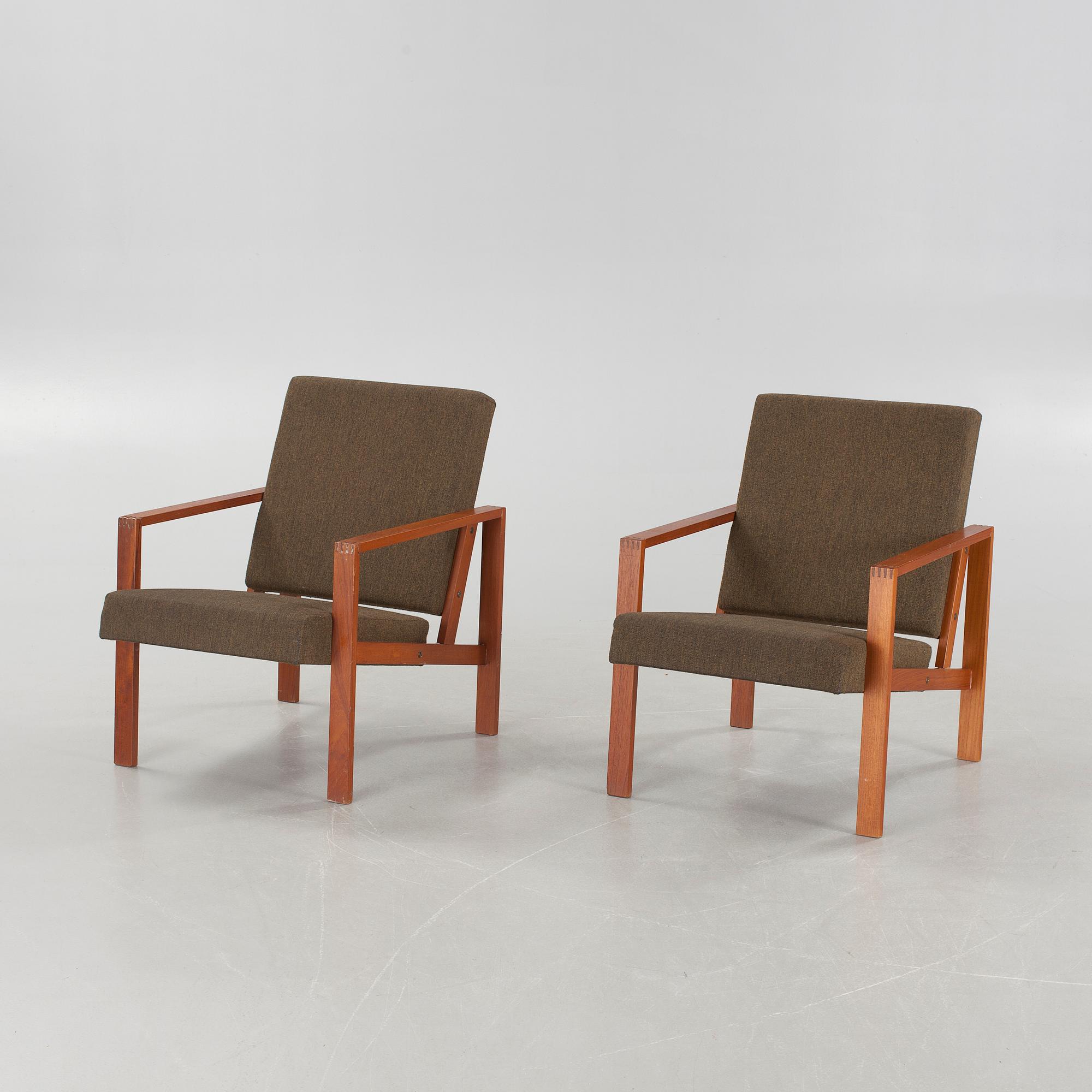 A pair of lounge chairs from Ferdinand Lundquist, third quarter of the 20th century.