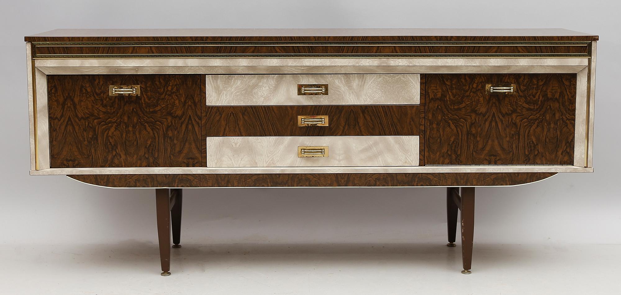 SIDEBOARD, 1900-talets andra hälft.