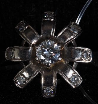 RING. 18K vitt guld med briljanter, 0.28 ct enl gravyr.