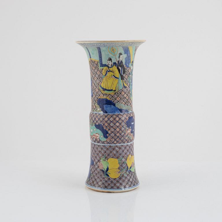 A transition style porcelain vase, 20th century.