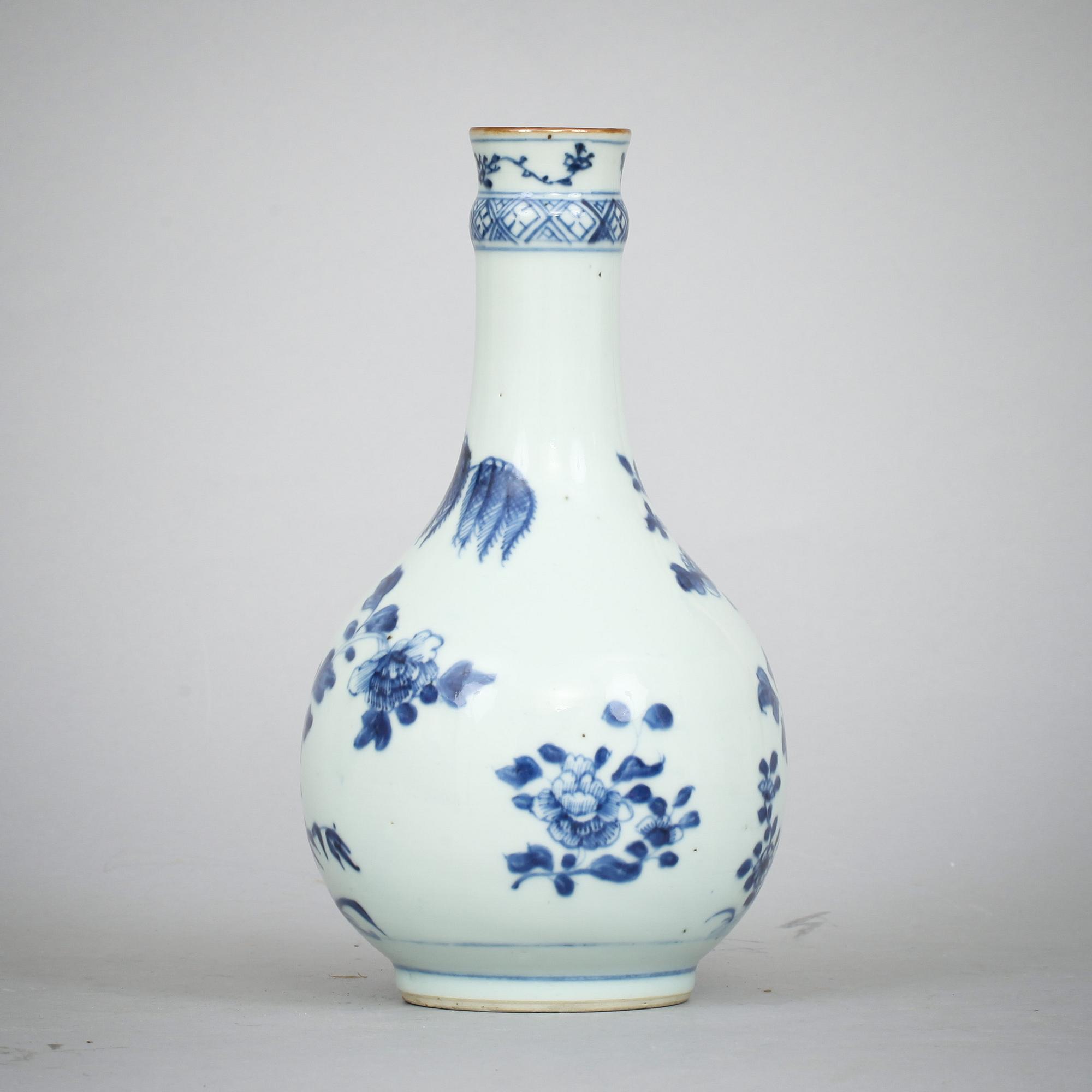 VAS, porslin, Kina, 1800-tal.