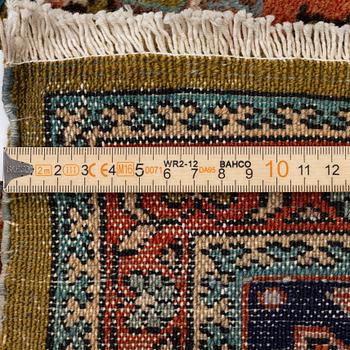 Matta, orientalisk, ca 272 x 208 cm.