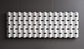 KRISTIINA WIHERHEIMO
Mustat Viivat/Black Lines, 2010.
Målat trä, 64x181x8 cm