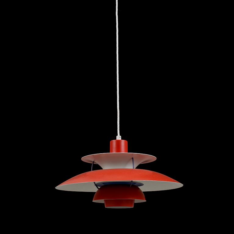 TAKLAMPA, "PH 5", Poul Henningsen för Louis Poulsen. Diameter: 48 cm.