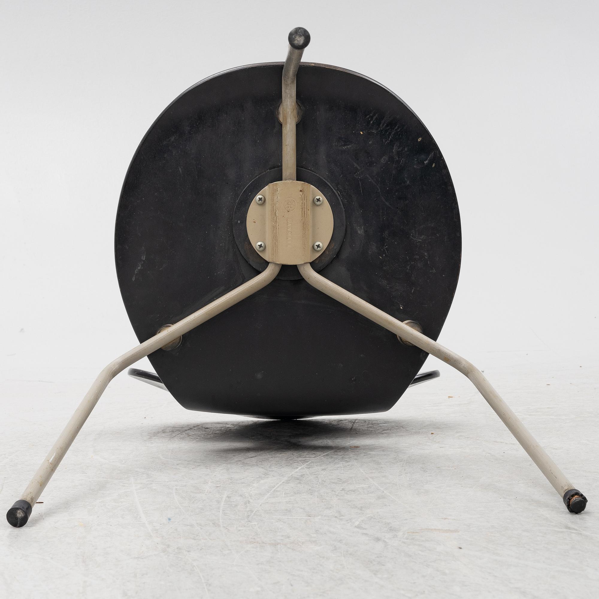 Arne Jacobsen, chairs, 4 pcs, "Ant", Fritz Hansen, Denmark, second half of the 20th century.