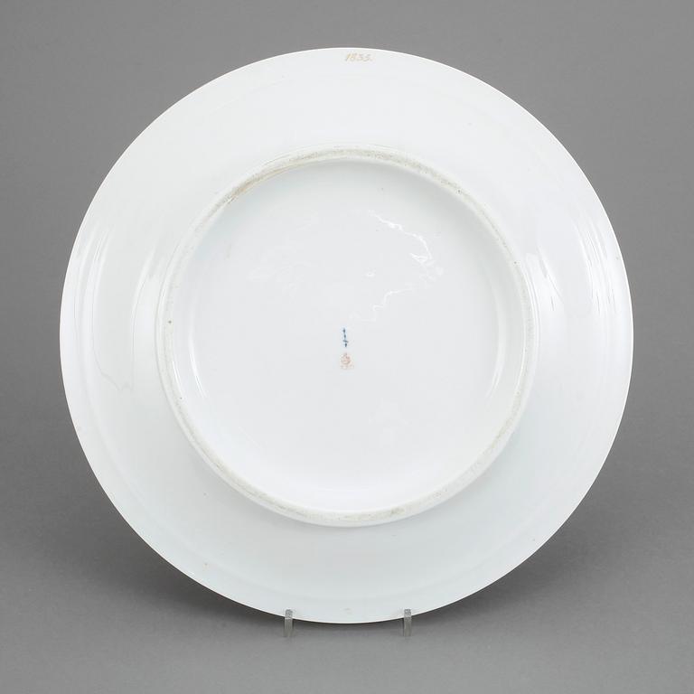 FAT, 2 st, porslin KPM Berlin respektive Meissen, 18/1900-tal.