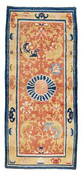 A rug, an antique Ningxia, ca 167,5 x 71-75 cm.