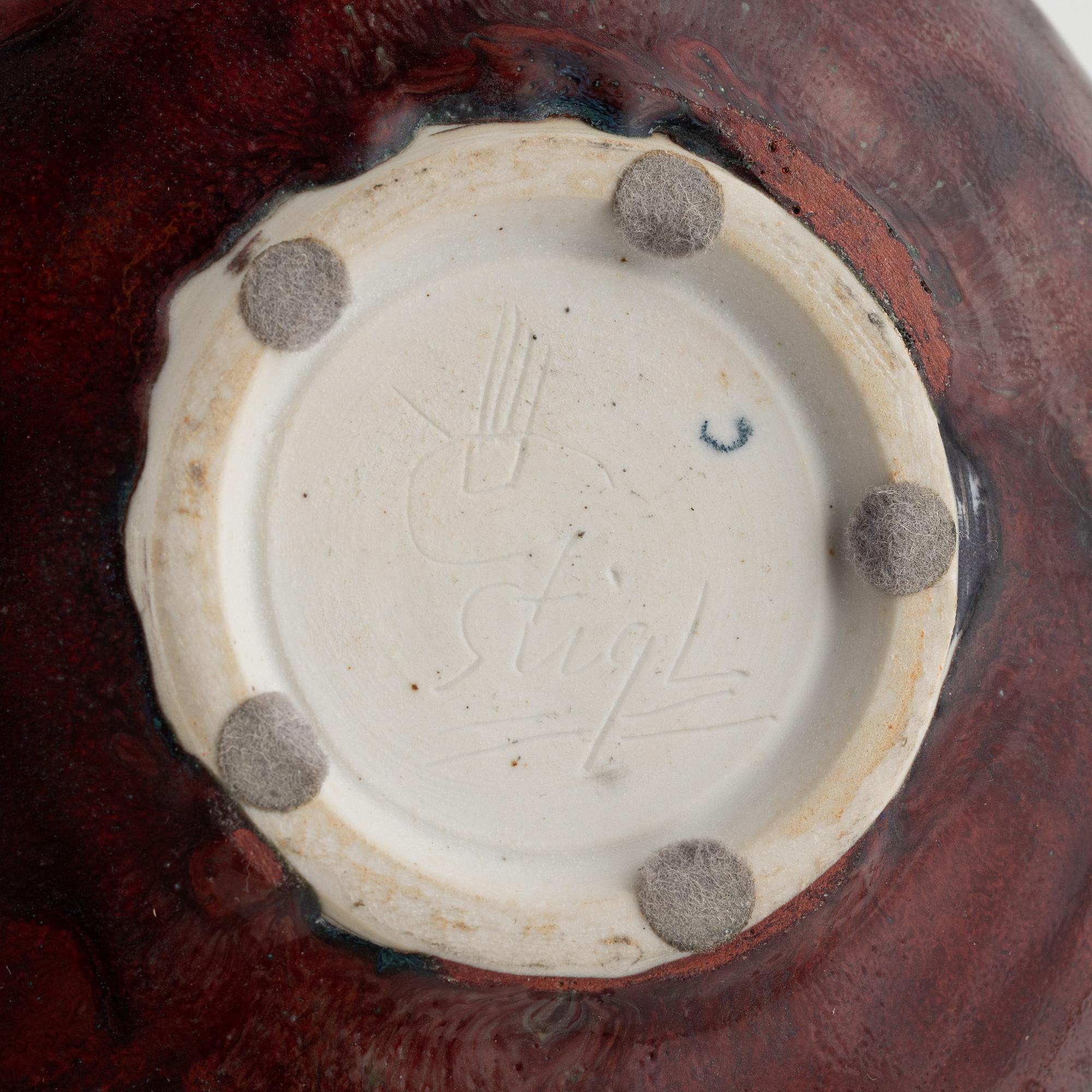 Stig Lindberg, a stoneware vase and a bowl, Gustavsberg studio, Sweden 1976 and 1978.
