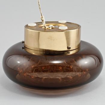 TAKLAMPA, Carl Fagerlund, Orrefors, 1900-talets andra hälft. Höjd ca 17 cm.