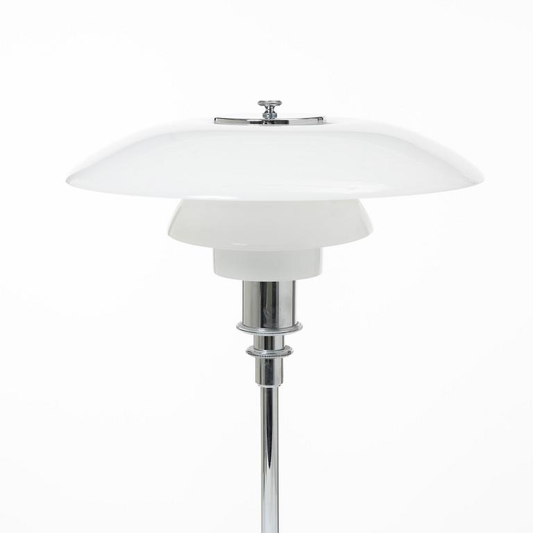 Poul Henningsen, a 'PH 3/2' table lamp, Louis Poulsen, Denmark.