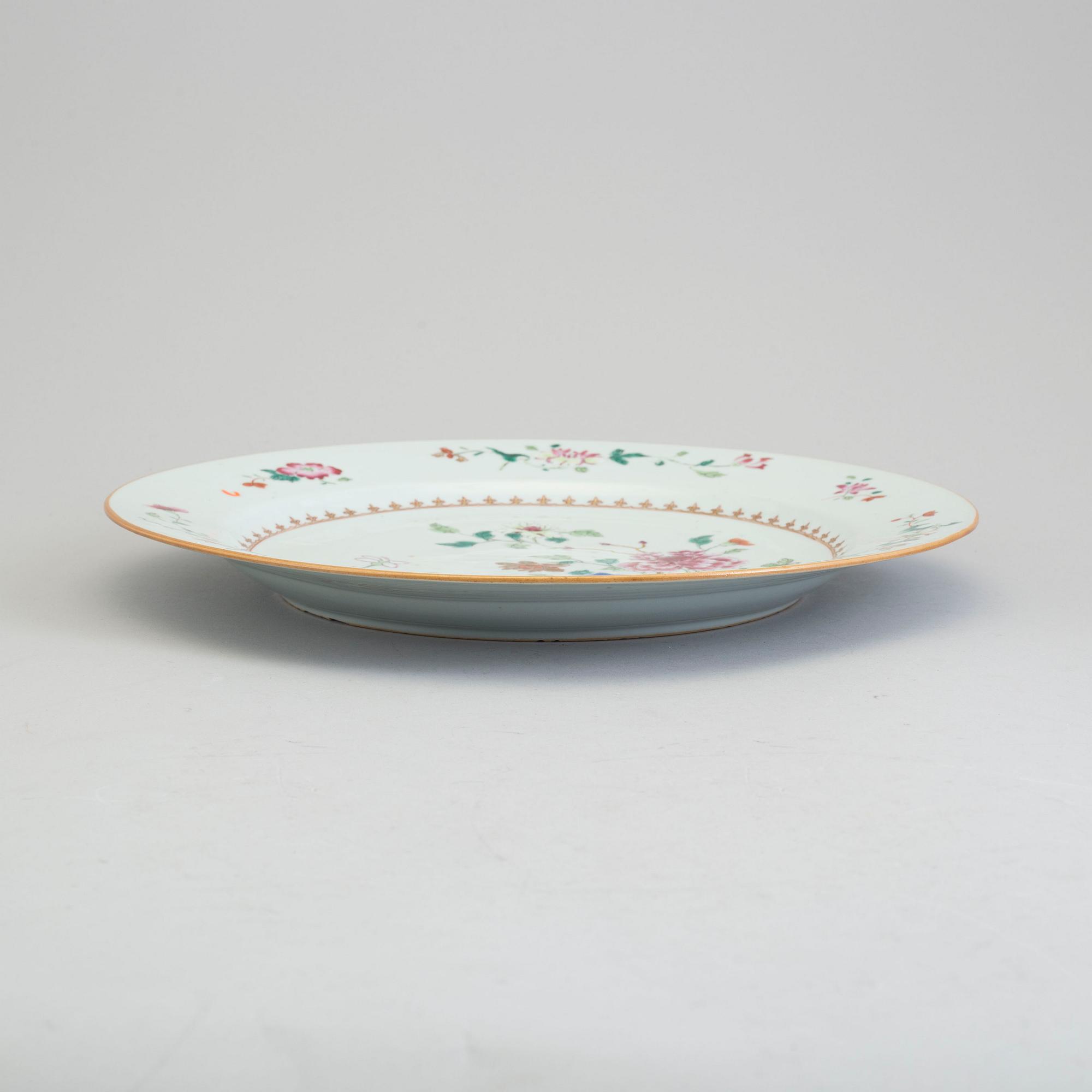 A famille rose export porcelain dish, Qing dynasty, Qianlong (1736-95).
