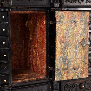 Kabinettskåp, Sydtyskland, Barock, omkring år 1700.