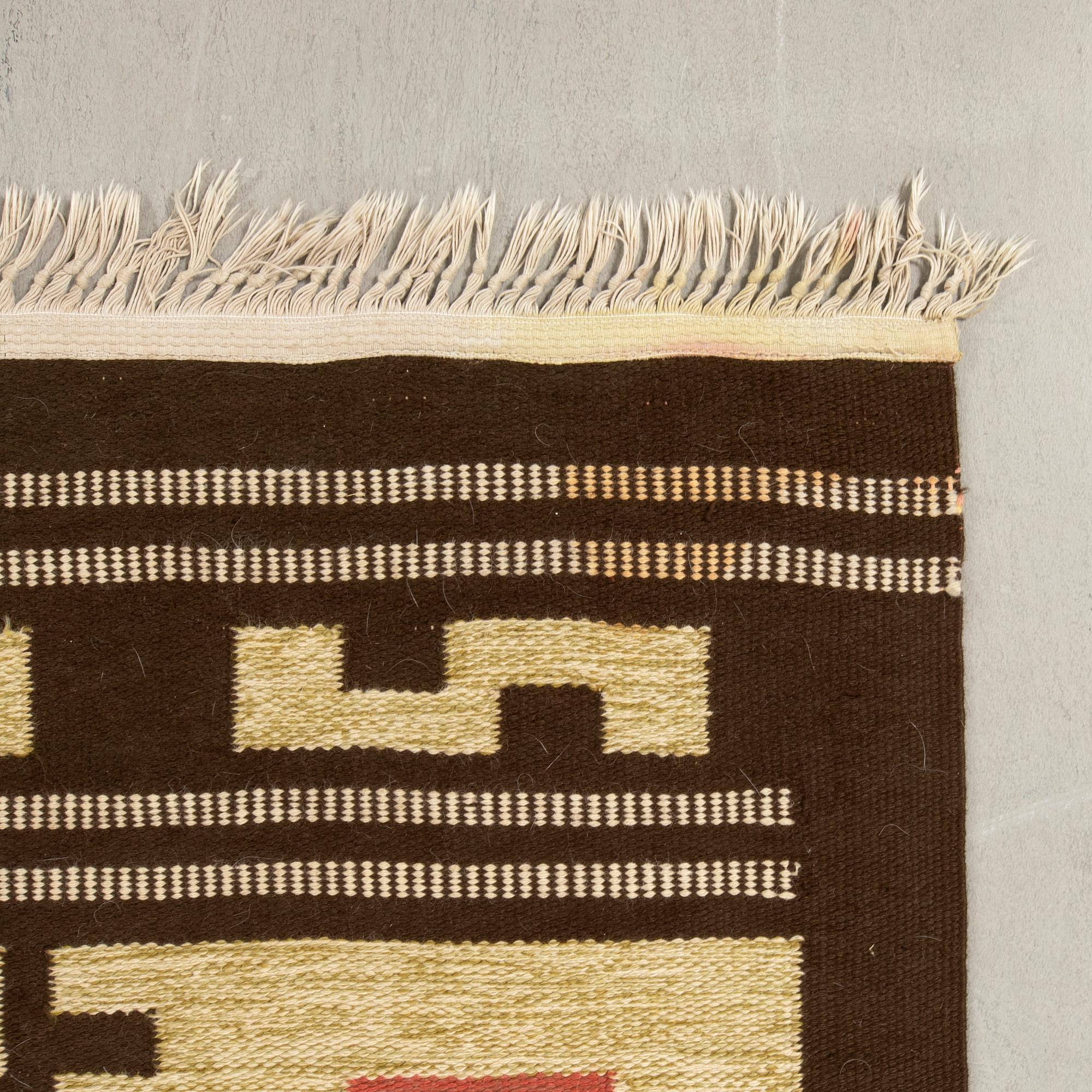 Matta rölakan 1940/50-tal ca 305x197 cm.