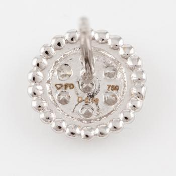 Earrings with brilliant-cut diamonds.