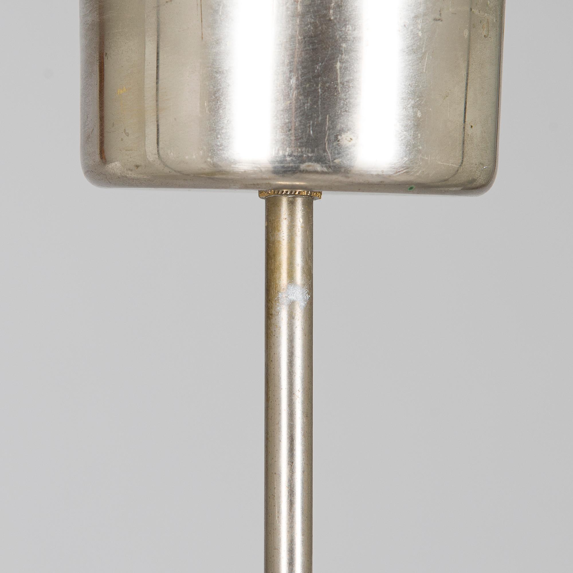 Paavo Tynell, kattovalaisin, malli 553 Taito 1930-luku.