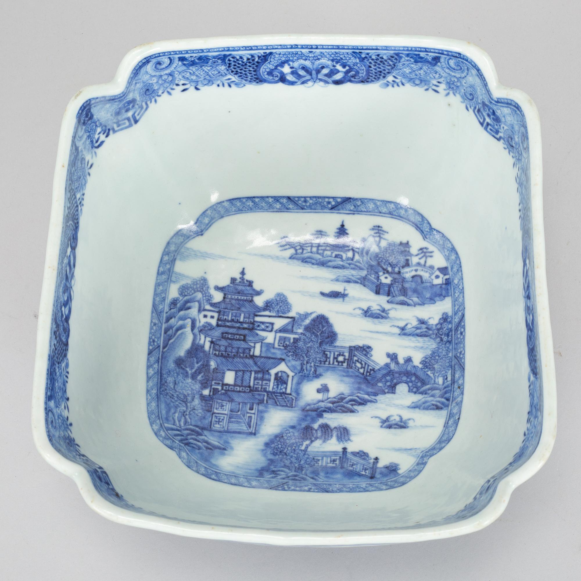 Two blue and white serving dishes and a bowl, Qing dynasty, Qianlong (1736-95).
