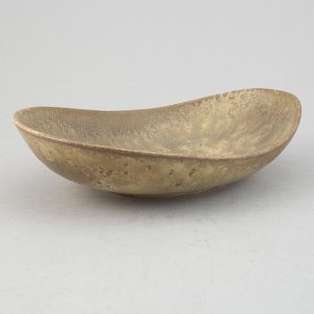 Carl-Harry Stålhane, a stoneware bowl, a dish and and a vase for Rörstrand.