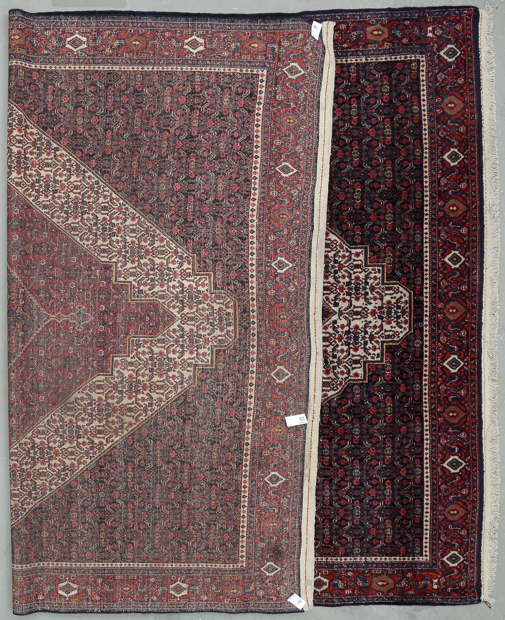 MATTA, semiantik, Senneh. Ca 360 x 270 cm.