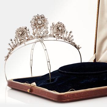 A tiara with old cut diamonds. Late 19th century.